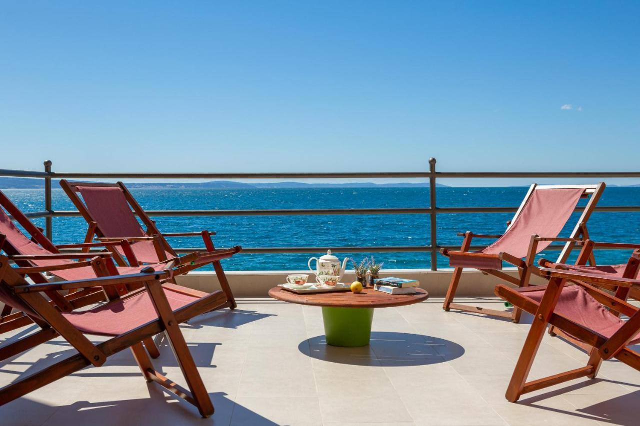 Blue Lagoon Beach Apartments Dugi Rat Esterno foto